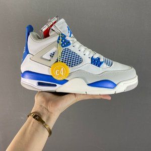Air Jordan 4 Retro Military Blue White and blue relaxed, refreshing and vibrant